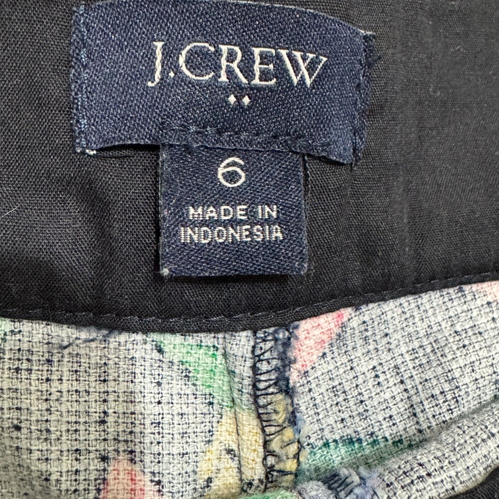 J. Crew Navy Floral High-Rise Women's Shorts Basketweave Size 6 Zip Side Pockets - Picture 6 of 9